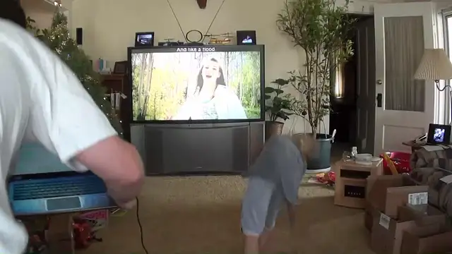 LeeAnne Dancing in the Living Room